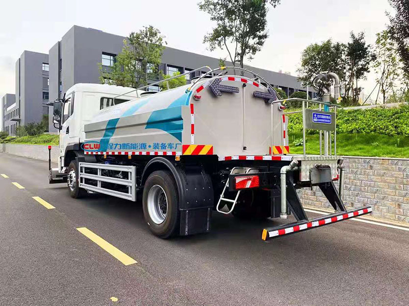 路面清洗车节水措施